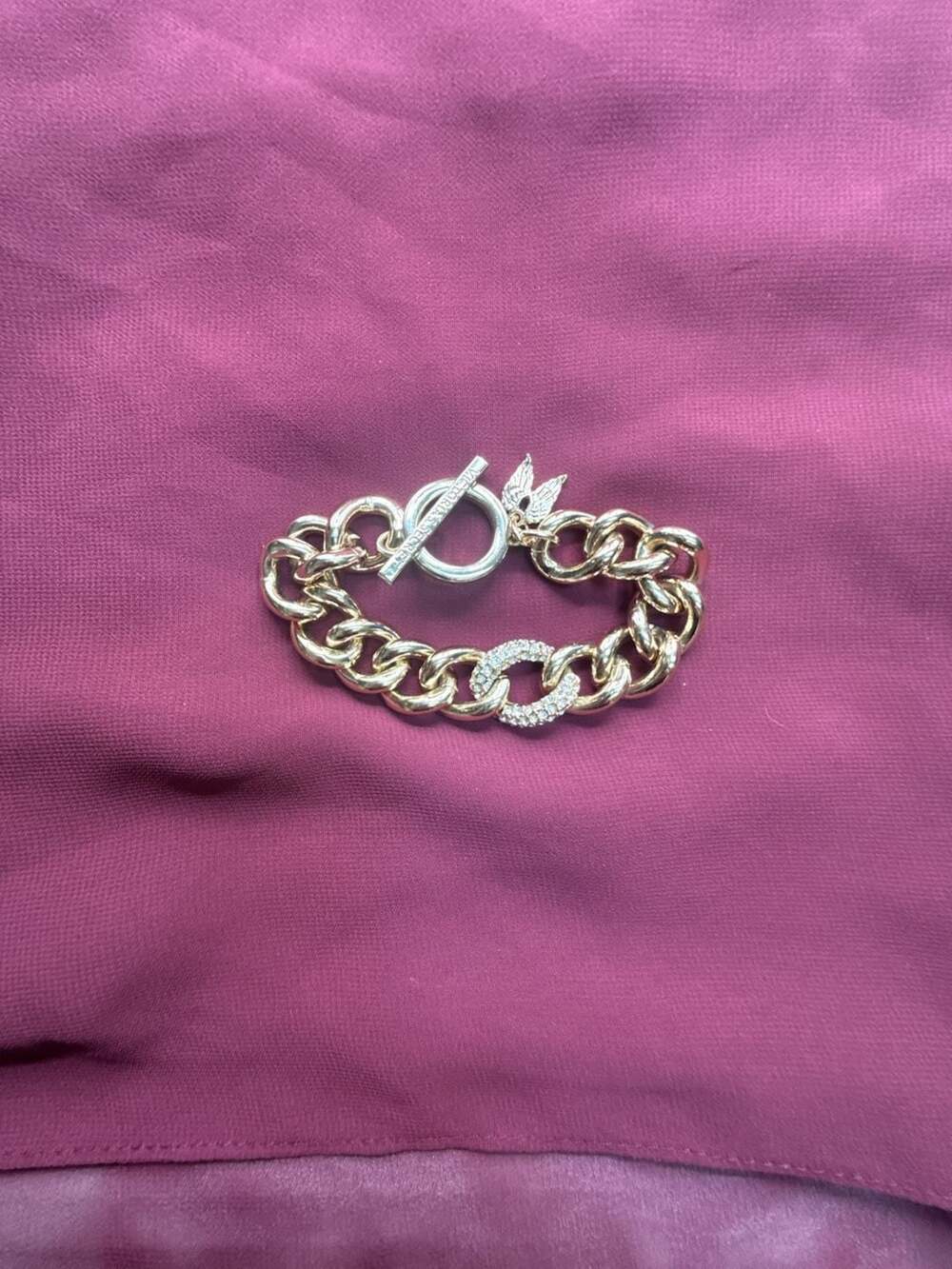 Victoria's Secret Gold-Tone Chunky Chain Link Toggle Bracelet And pave bezel
